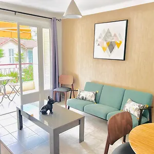 2 Bedroom Luxury Flat With Balcony Center , Cannes France